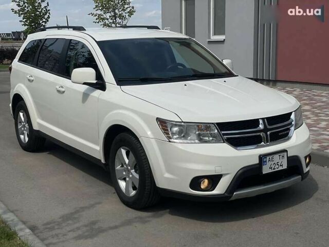 Белый Додж Джорни, объемом двигателя 3.6 л и пробегом 154 тыс. км за 14700 $, фото 6 на Automoto.ua