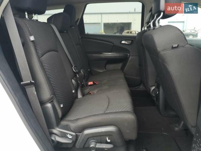 Белый Додж Джорни, объемом двигателя 2.36 л и пробегом 59 тыс. км за 1800 $, фото 10 на Automoto.ua