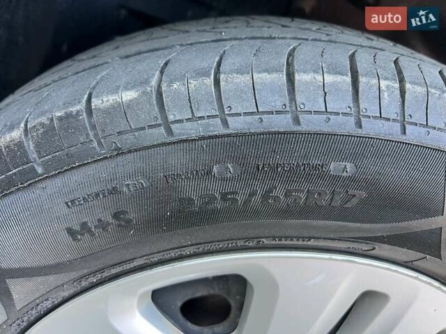 Белый Додж Джорни, объемом двигателя 2.36 л и пробегом 152 тыс. км за 12499 $, фото 19 на Automoto.ua