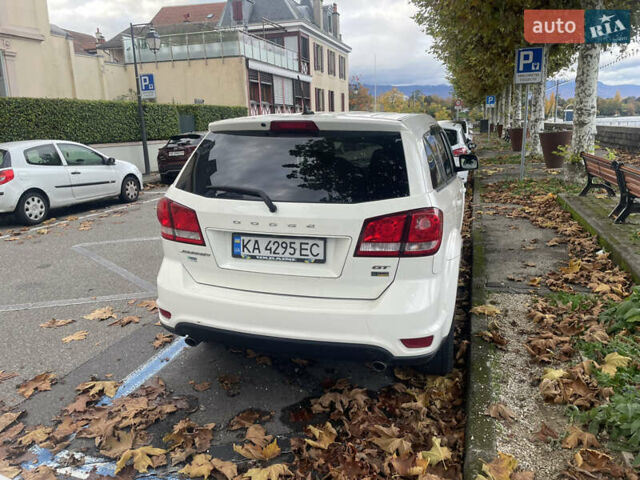 Додж Джорни 2018 в Ужгороде на Automoto.ua Белый Додж Джорни, объемом двигателя 3.6 л и пробегом 147 тыс. км за 11000 $, фото 1 на Automoto.ua