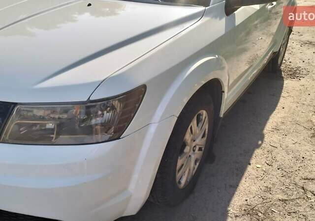 Білий Додж Джорні, об'ємом двигуна 2.36 л та пробігом 105 тис. км за 11300 $, фото 4 на Automoto.ua