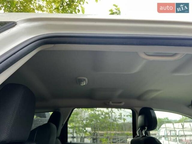 Белый Додж Джорни, объемом двигателя 2.36 л и пробегом 152 тыс. км за 12499 $, фото 30 на Automoto.ua