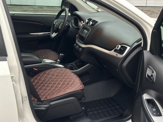 Белый Додж Джорни, объемом двигателя 2.4 л и пробегом 49 тыс. км за 13350 $, фото 23 на Automoto.ua