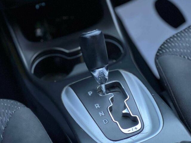 Белый Додж Джорни, объемом двигателя 2.4 л и пробегом 230 тыс. км за 13400 $, фото 17 на Automoto.ua