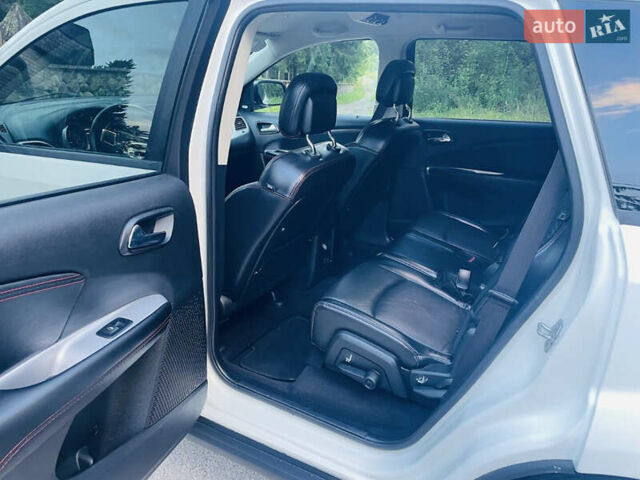 Белый Додж Джорни, объемом двигателя 3.6 л и пробегом 135 тыс. км за 15000 $, фото 6 на Automoto.ua