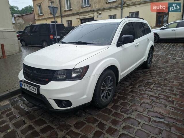 Білий Додж Джорні, об'ємом двигуна 3.6 л та пробігом 128 тис. км за 13000 $, фото 3 на Automoto.ua