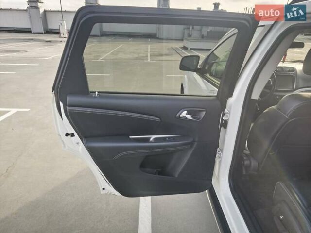 Білий Додж Джорні, об'ємом двигуна 3.6 л та пробігом 103 тис. км за 14000 $, фото 35 на Automoto.ua