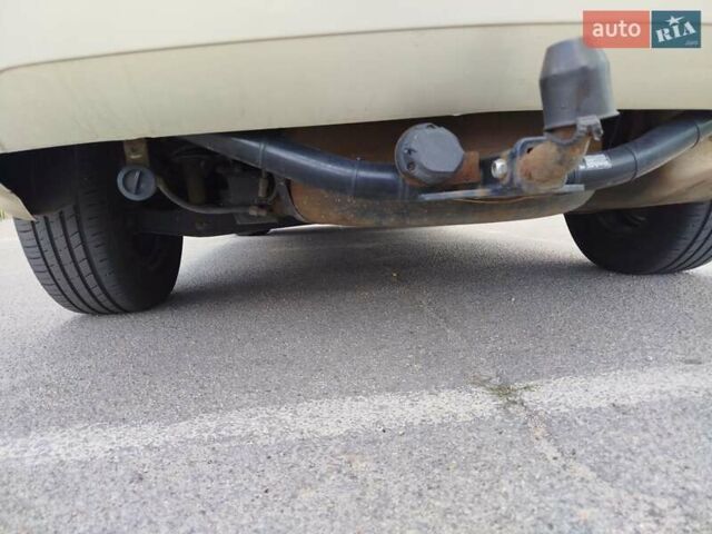 Белый Додж Джорни, объемом двигателя 2.36 л и пробегом 137 тыс. км за 13500 $, фото 14 на Automoto.ua