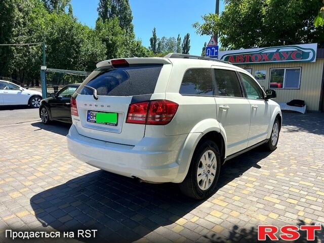 Белый Додж Джорни, объемом двигателя 2.4 л и пробегом 152 тыс. км за 12000 $, фото 9 на Automoto.ua