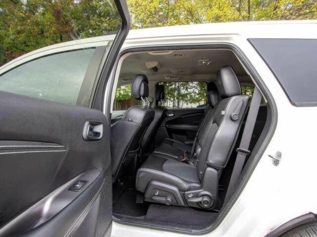 Білий Додж Джорні, об'ємом двигуна 3.6 л та пробігом 33 тис. км за 6300 $, фото 12 на Automoto.ua