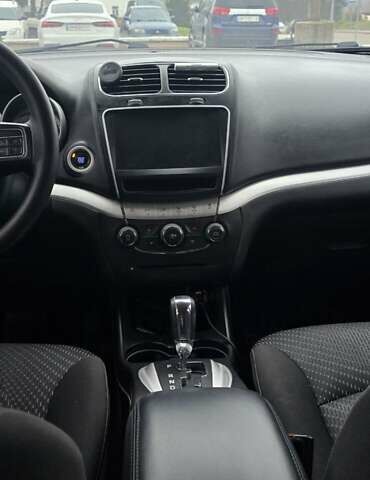 Белый Додж Джорни, объемом двигателя 2.4 л и пробегом 198 тыс. км за 12400 $, фото 11 на Automoto.ua