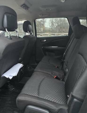 Белый Додж Джорни, объемом двигателя 2.4 л и пробегом 198 тыс. км за 12400 $, фото 2 на Automoto.ua