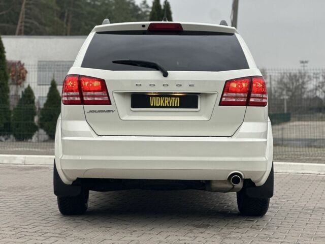 Белый Додж Джорни, объемом двигателя 2.4 л и пробегом 49 тыс. км за 13350 $, фото 7 на Automoto.ua