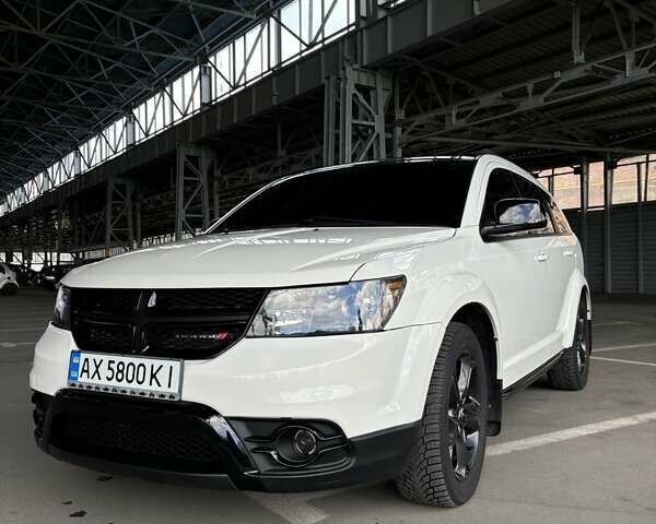 Белый Додж Джорни, объемом двигателя 3.6 л и пробегом 145 тыс. км за 13500 $, фото 1 на Automoto.ua