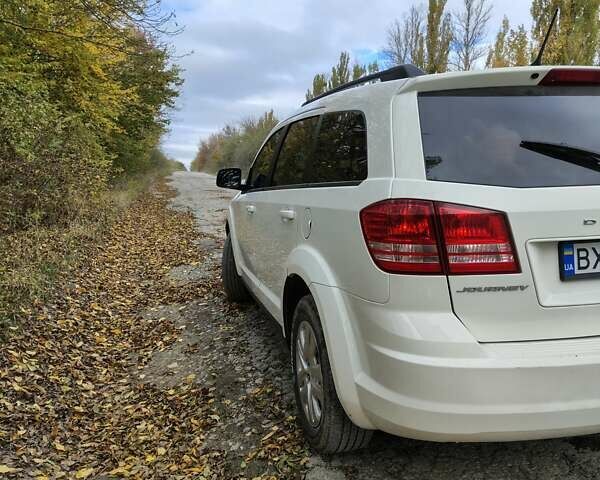 Додж Джорни 2018 в Новой Ушице на Automoto.ua Белый Додж Джорни, объемом двигателя 2.36 л и пробегом 111 тыс. км за 11900 $, фото 5 на Automoto.ua