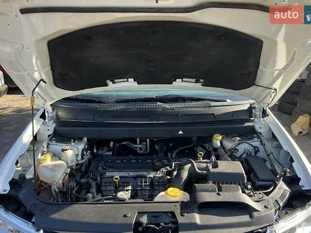 Белый Додж Джорни, объемом двигателя 2.36 л и пробегом 152 тыс. км за 12499 $, фото 18 на Automoto.ua