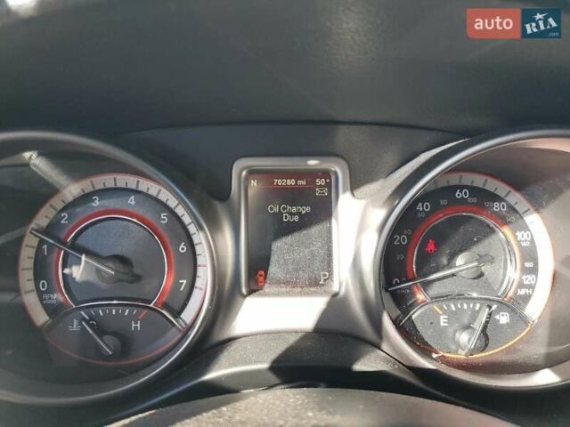 Белый Додж Джорни, объемом двигателя 3.6 л и пробегом 70 тыс. км за 1100 $, фото 8 на Automoto.ua