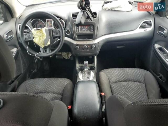 Белый Додж Джорни, объемом двигателя 2.36 л и пробегом 59 тыс. км за 1800 $, фото 7 на Automoto.ua