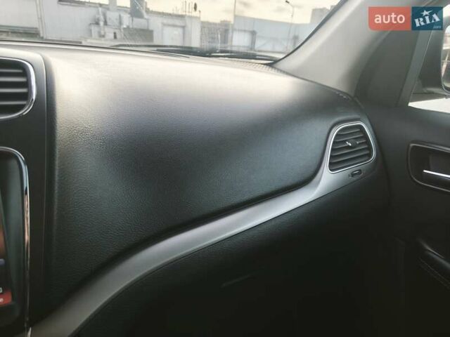 Білий Додж Джорні, об'ємом двигуна 3.6 л та пробігом 103 тис. км за 14000 $, фото 43 на Automoto.ua
