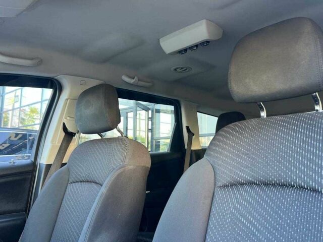 Белый Додж Джорни, объемом двигателя 2.4 л и пробегом 230 тыс. км за 13400 $, фото 11 на Automoto.ua