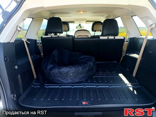 Білий Додж Джорні, об'ємом двигуна 2.4 л та пробігом 165 тис. км за 10500 $, фото 3 на Automoto.ua