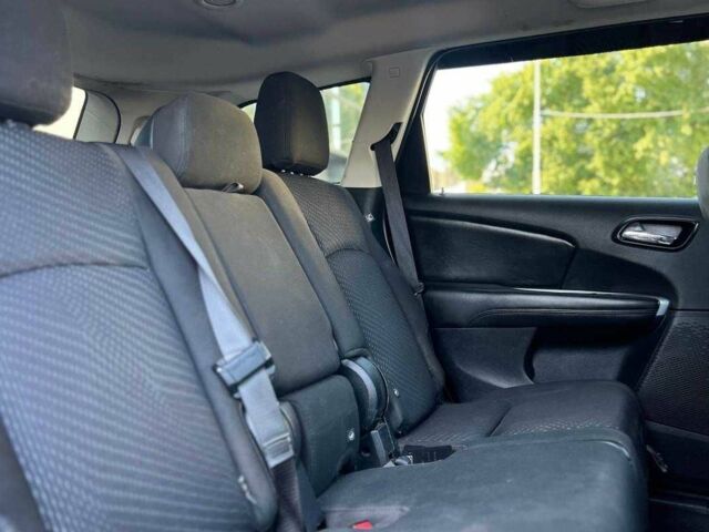 Белый Додж Джорни, объемом двигателя 2.4 л и пробегом 230 тыс. км за 13400 $, фото 23 на Automoto.ua