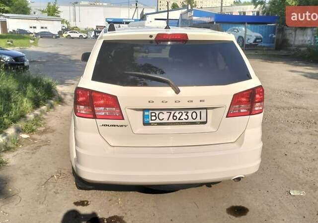 Білий Додж Джорні, об'ємом двигуна 2.36 л та пробігом 105 тис. км за 11300 $, фото 6 на Automoto.ua