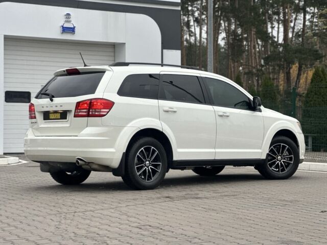 Белый Додж Джорни, объемом двигателя 2.4 л и пробегом 49 тыс. км за 13350 $, фото 6 на Automoto.ua