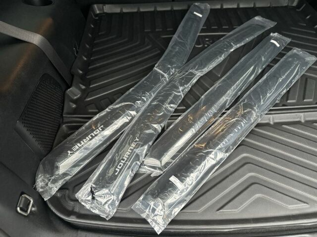 Белый Додж Джорни, объемом двигателя 2.4 л и пробегом 49 тыс. км за 13350 $, фото 21 на Automoto.ua