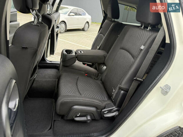 Білий Додж Джорні, об'ємом двигуна 2.36 л та пробігом 122 тис. км за 11850 $, фото 30 на Automoto.ua