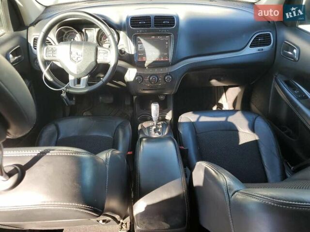 Белый Додж Джорни, объемом двигателя 3.6 л и пробегом 70 тыс. км за 1100 $, фото 7 на Automoto.ua