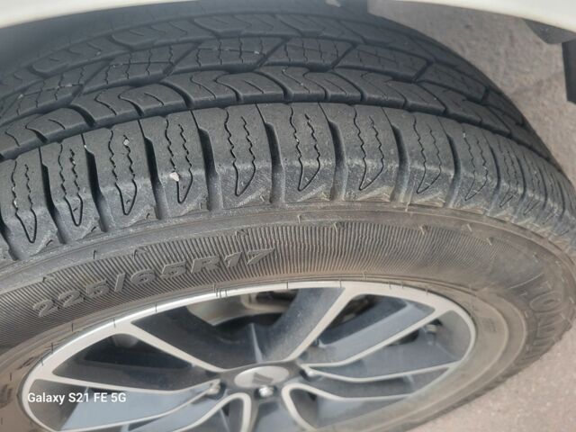 Белый Додж Джорни, объемом двигателя 2.4 л и пробегом 65 тыс. км за 11900 $, фото 9 на Automoto.ua