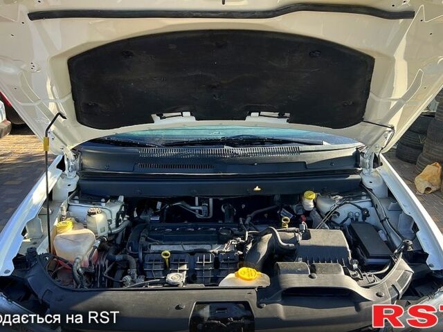 Белый Додж Джорни, объемом двигателя 2.4 л и пробегом 152 тыс. км за 12000 $, фото 6 на Automoto.ua