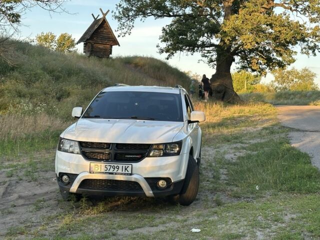 Белый Додж Джорни, объемом двигателя 3.6 л и пробегом 170 тыс. км за 13500 $, фото 4 на Automoto.ua