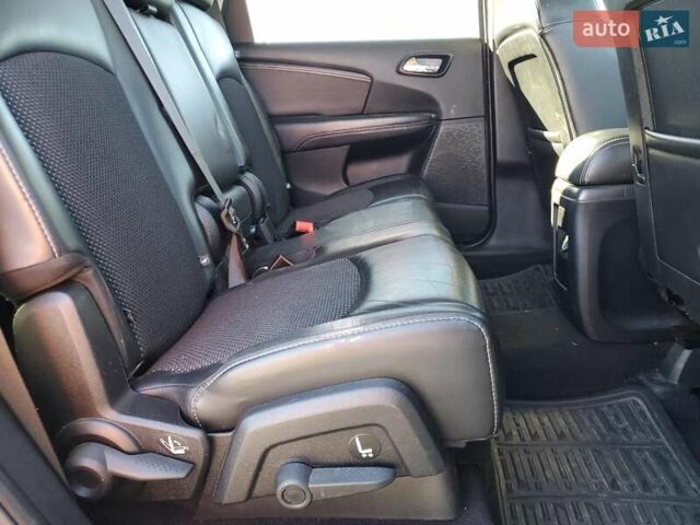 Белый Додж Джорни, объемом двигателя 3.6 л и пробегом 70 тыс. км за 1100 $, фото 10 на Automoto.ua