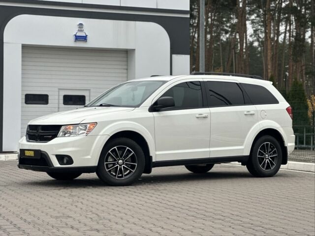 Белый Додж Джорни, объемом двигателя 2.4 л и пробегом 49 тыс. км за 13350 $, фото 5 на Automoto.ua