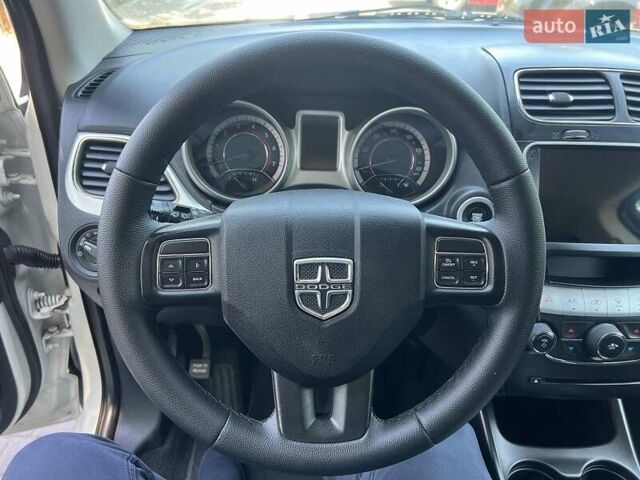 Белый Додж Джорни, объемом двигателя 2.36 л и пробегом 152 тыс. км за 12499 $, фото 10 на Automoto.ua