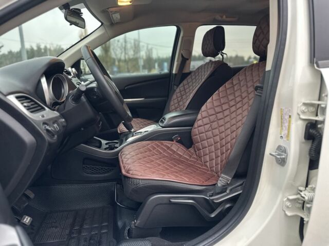 Белый Додж Джорни, объемом двигателя 2.4 л и пробегом 49 тыс. км за 13350 $, фото 16 на Automoto.ua