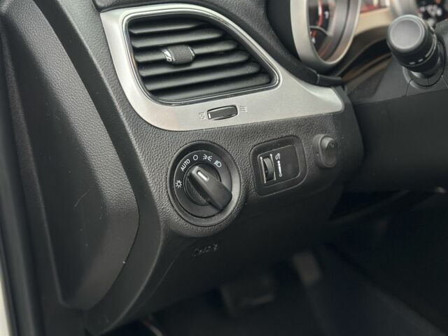 Белый Додж Джорни, объемом двигателя 2.4 л и пробегом 49 тыс. км за 13350 $, фото 14 на Automoto.ua