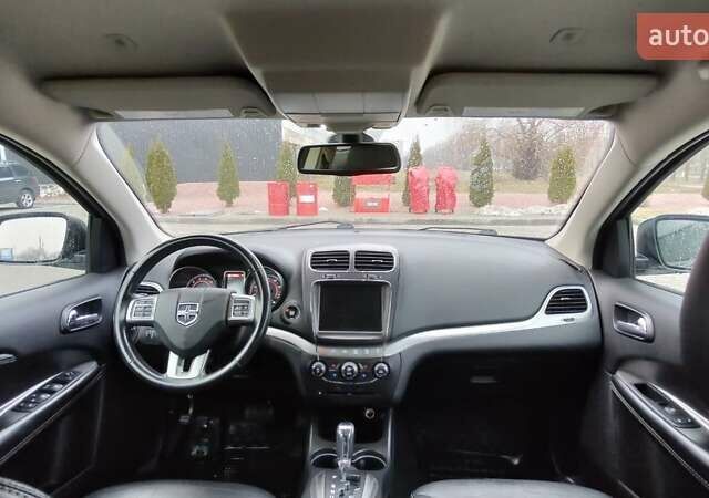 Белый Додж Джорни, объемом двигателя 3.6 л и пробегом 144 тыс. км за 15000 $, фото 2 на Automoto.ua