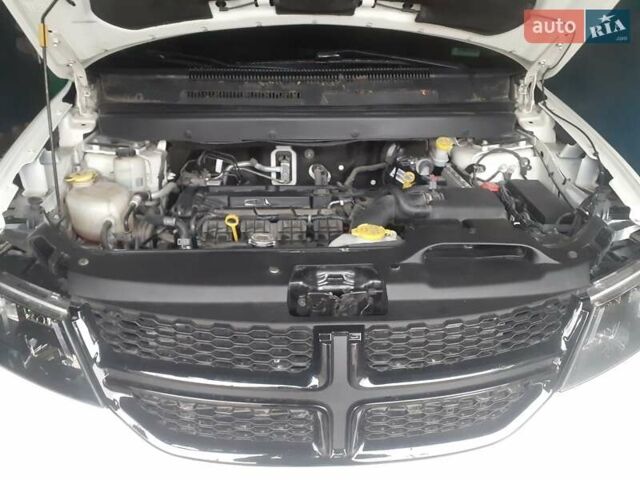 Белый Додж Джорни, объемом двигателя 2.36 л и пробегом 124 тыс. км за 11800 $, фото 26 на Automoto.ua