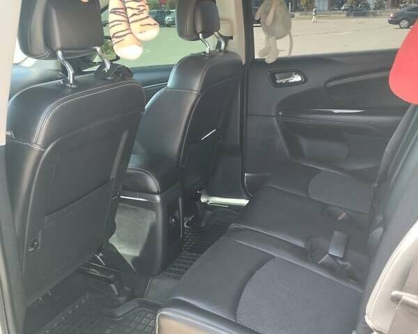 Білий Додж Джорні, об'ємом двигуна 3.6 л та пробігом 127 тис. км за 15200 $, фото 15 на Automoto.ua