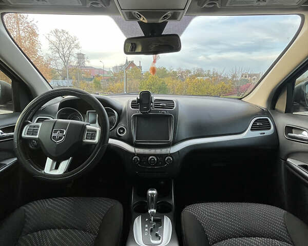 Белый Додж Джорни, объемом двигателя 2.36 л и пробегом 176 тыс. км за 13200 $, фото 11 на Automoto.ua