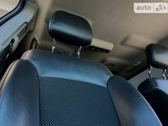 Белый Додж Джорни, объемом двигателя 0 л и пробегом 122 тыс. км за 3000 $, фото 17 на Automoto.ua