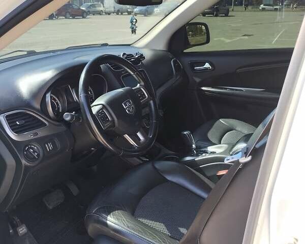 Білий Додж Джорні, об'ємом двигуна 3.6 л та пробігом 127 тис. км за 15200 $, фото 14 на Automoto.ua