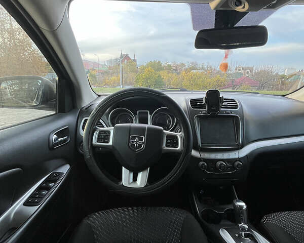 Белый Додж Джорни, объемом двигателя 2.36 л и пробегом 176 тыс. км за 13200 $, фото 8 на Automoto.ua