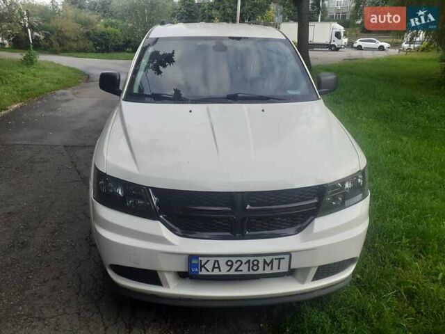 Белый Додж Джорни, объемом двигателя 2.36 л и пробегом 124 тыс. км за 11800 $, фото 9 на Automoto.ua