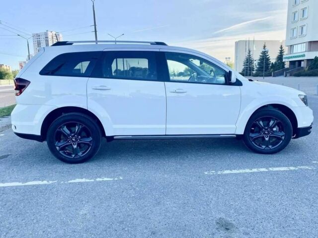 Белый Додж Джорни, объемом двигателя 2.4 л и пробегом 127 тыс. км за 10500 $, фото 6 на Automoto.ua