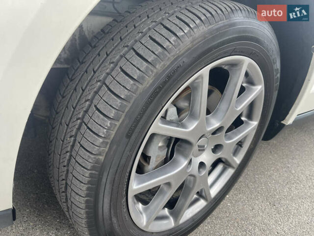 Білий Додж Джорні, об'ємом двигуна 3.6 л та пробігом 99 тис. км за 17700 $, фото 11 на Automoto.ua