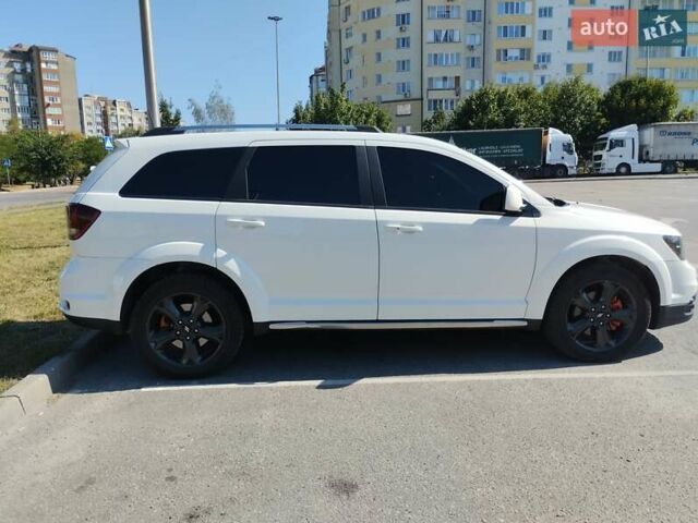 Білий Додж Джорні, об'ємом двигуна 3.6 л та пробігом 127 тис. км за 15200 $, фото 4 на Automoto.ua